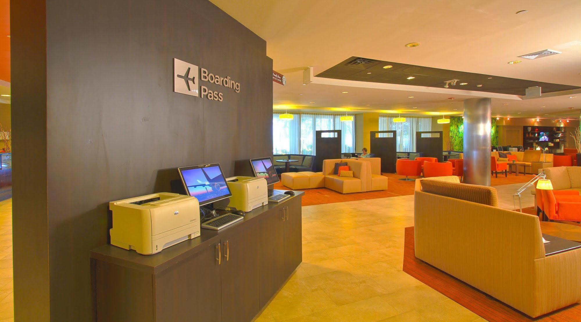 Courtyard By Marriott New York Laguardia Airport酒店 外观 照片